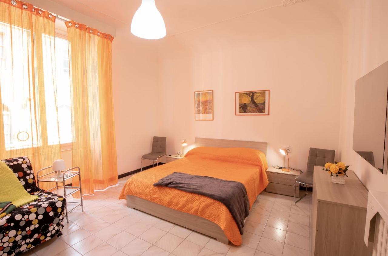 Via Manzoni Apartment Savona Bagian luar foto