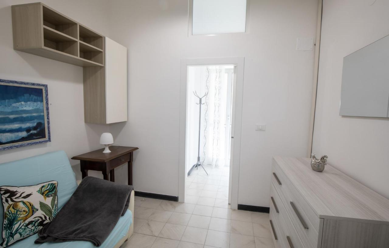 Via Manzoni Apartment Savona Bagian luar foto